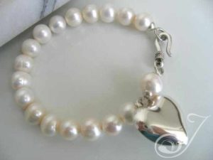 French Heart Pearl Bracelet