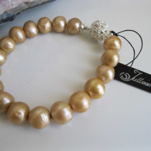 Classical Gold Pearl Bracelet
