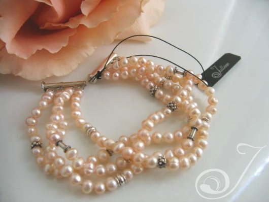 Peachy Crush Pearl Cuff Bracelet